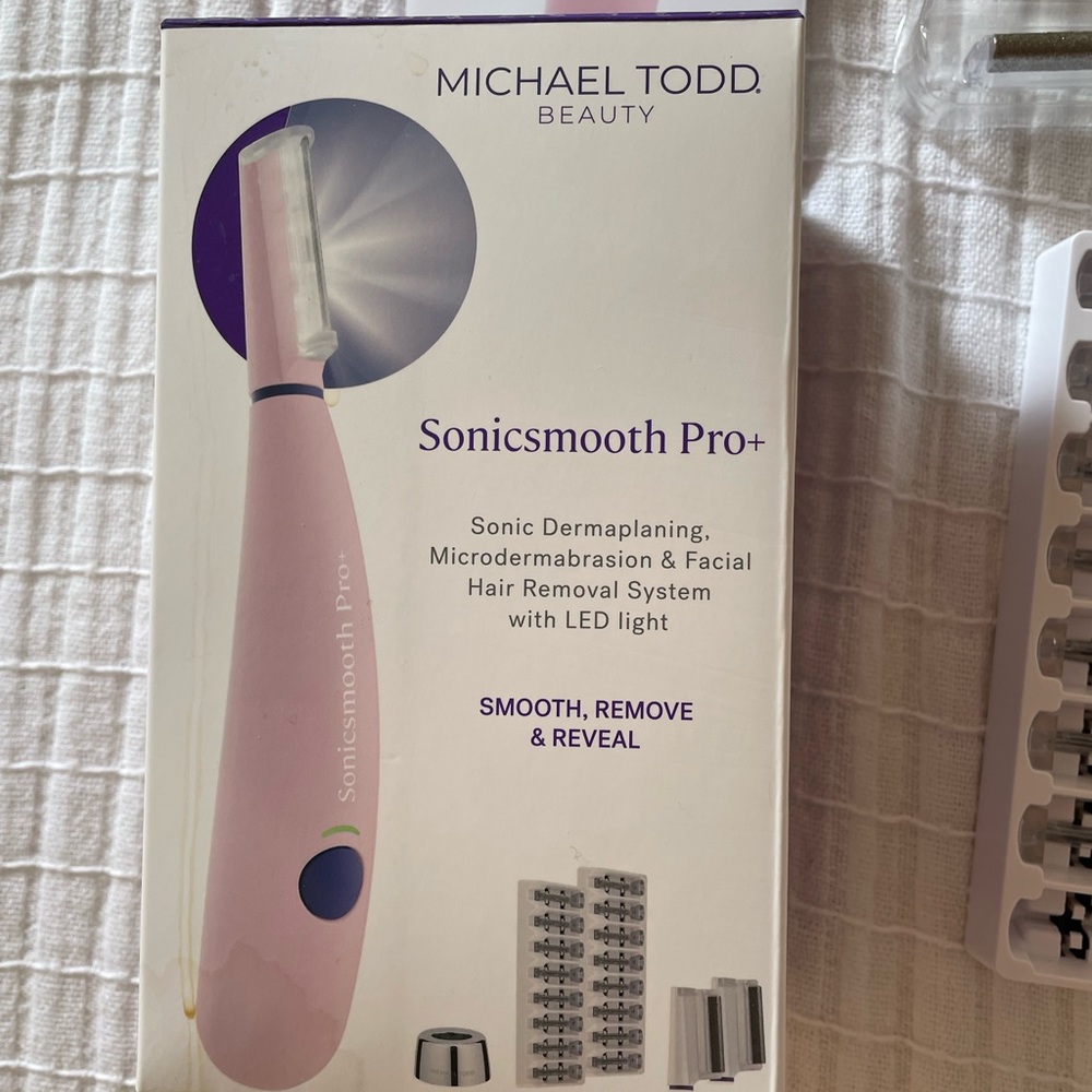 Michael Todd Beauty sonic dermaplaning & microdermabrasion hair removal system